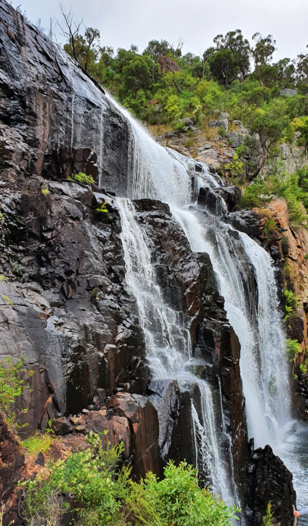 Mackenzie falls side view